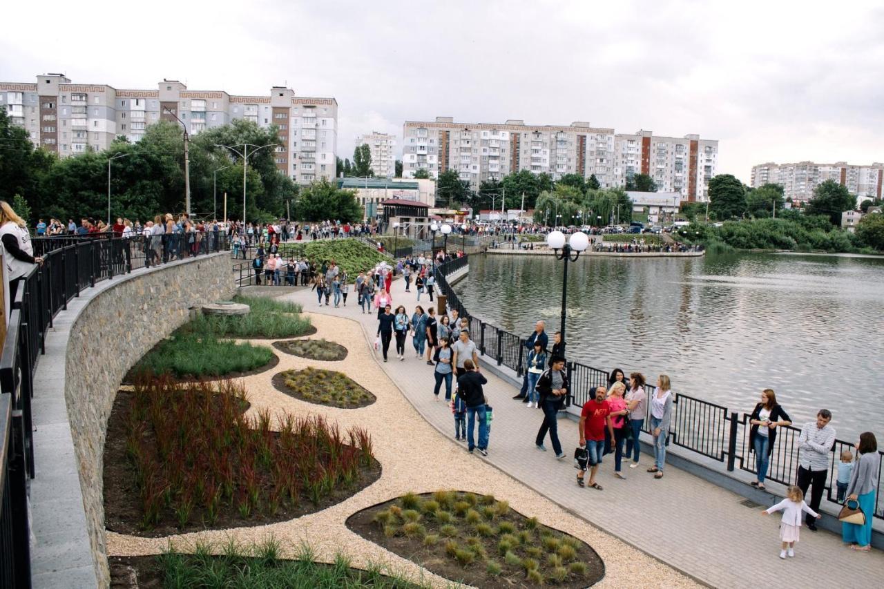 Семейные Апартаменты В Новом Районе У Софиевского Парка Умань Экстерьер фото